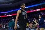 Woj：篮网和前锋沃特福德签下一年270万美元的续约合同