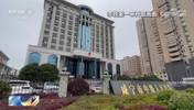 央视记者:李铁一审时仍留长发但没吹刘海，李铁认罪没有流泪忏悔